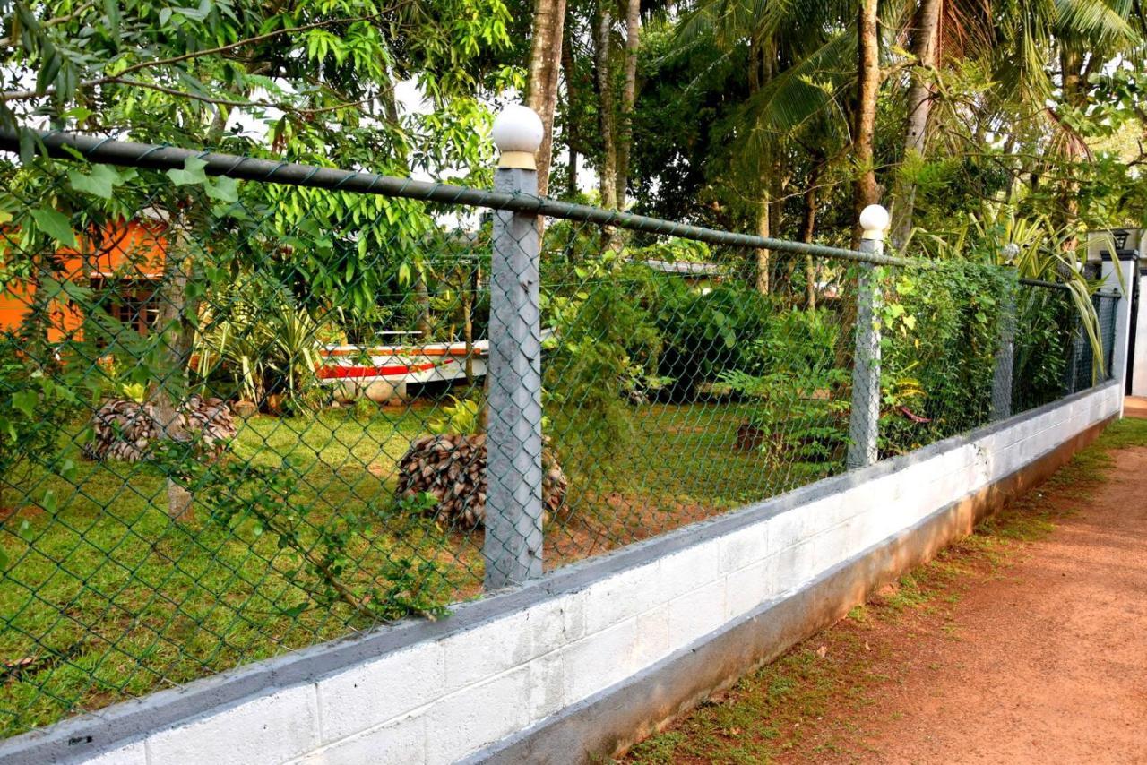 S P City Resort Anuradhapura Exterior photo